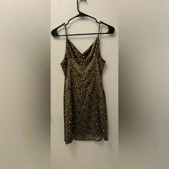 Urban Outfitters Animal Print Slip Dress Adjustable Straps EUC Size M - Picture 4 of 7